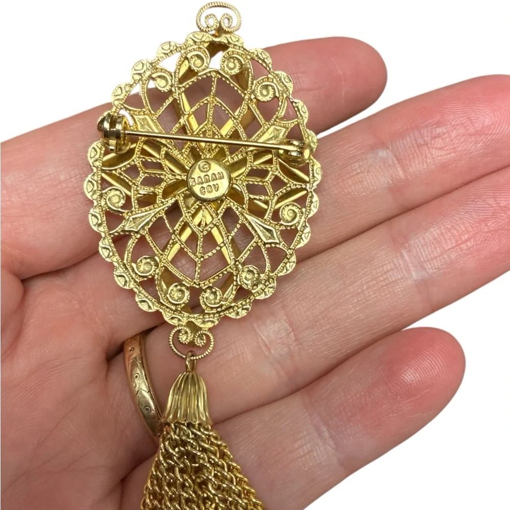 Sarah Coventry Gold Green Cabochon Brooch with Tassel - Picture 2 of 2